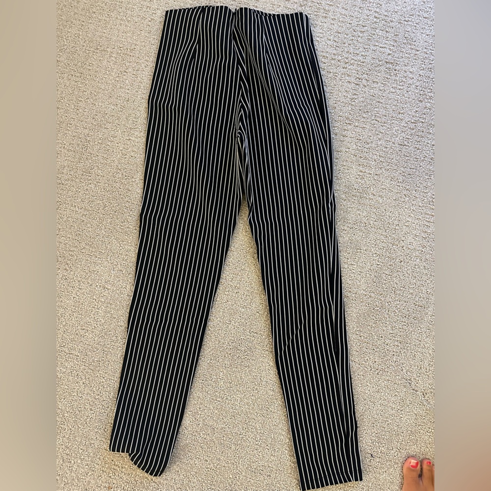 Princess Polly dress pants with Stripes, size 6